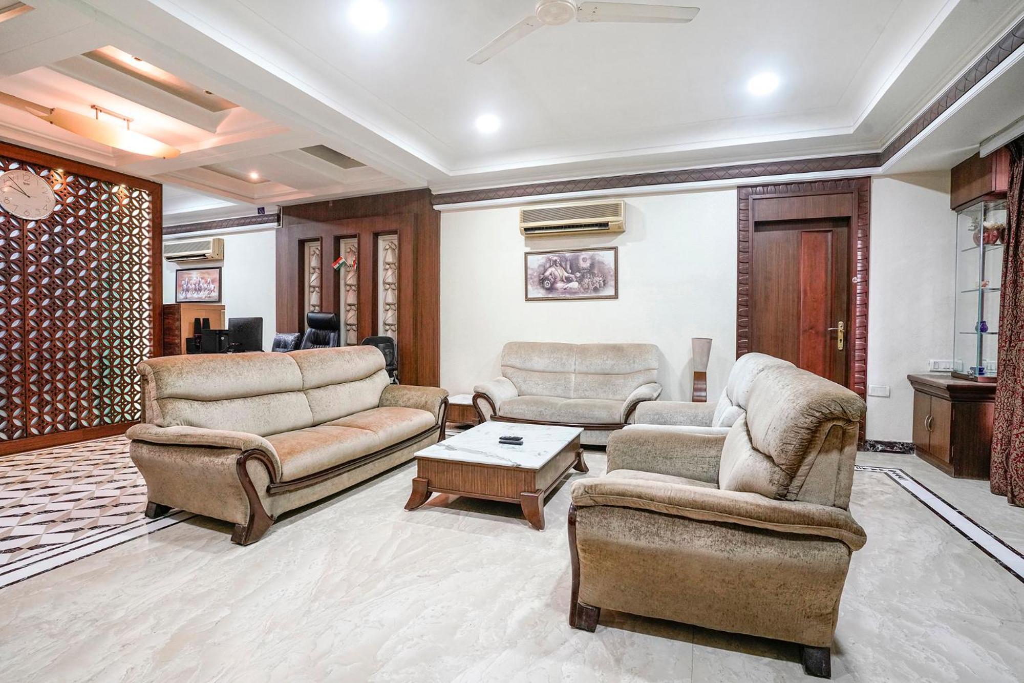 Hotel Fabhotel Welcome - Nr International Airport